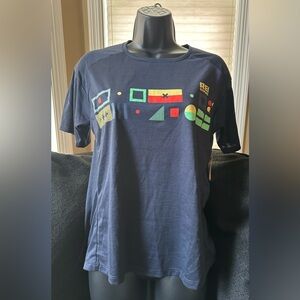 REI New With Tags women’s midnight navy blue tee with geometric pattern